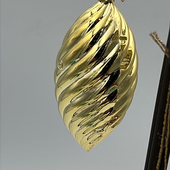 Set of 3 plastic gold colored Christmas ornaments - Picture 4 of 10